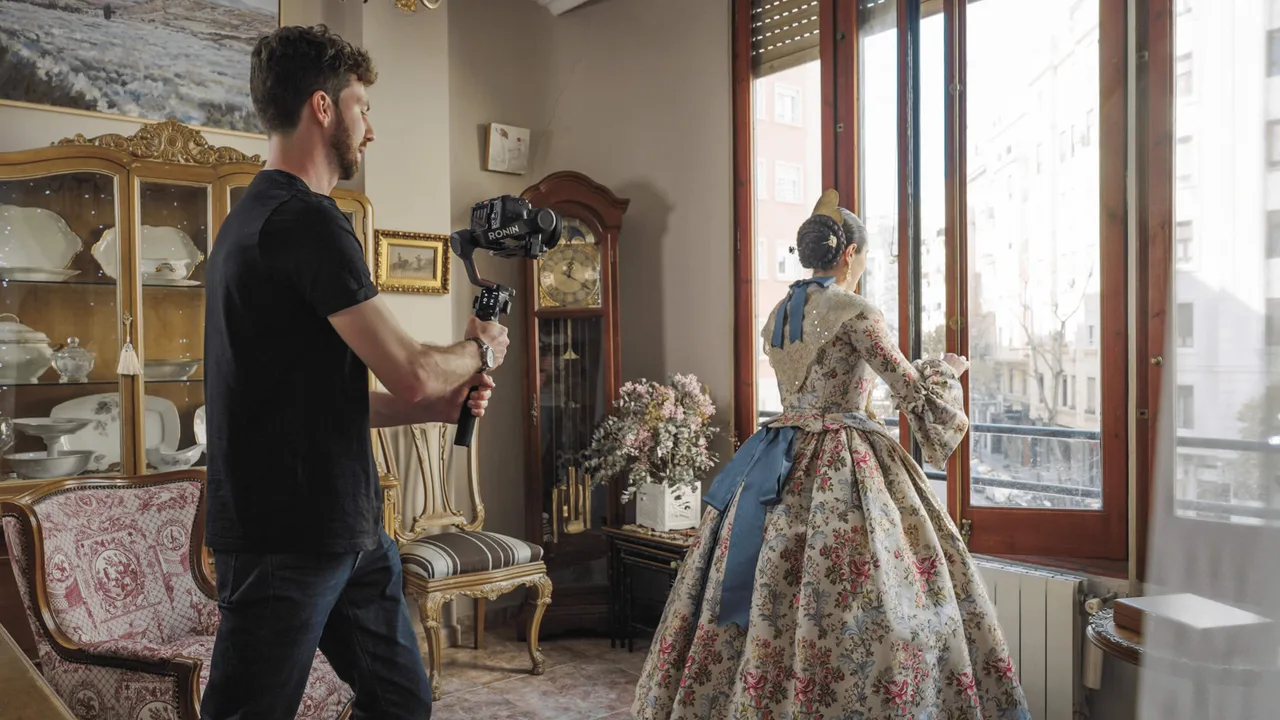 Productora audiovisual vs videógrafo freelance: ¿qué necesito?